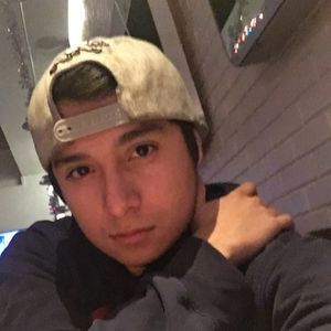 Meet your Posher, Elias